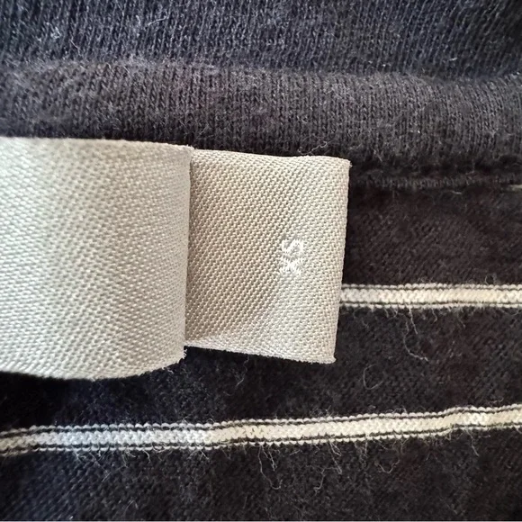 Vince Pima Cotton Basics Top Striped Navy White Thin Soft - Picture 5 of 8